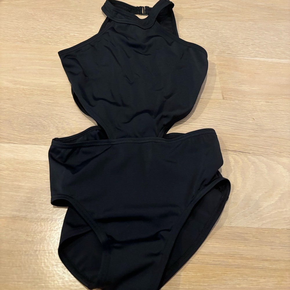 Balera cutout girls black dance leotard - size IC (intermediate child)